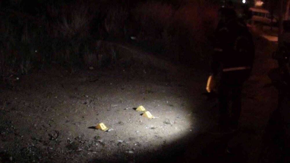 Park halindeki aracı kurşun yağmuruna tuttular