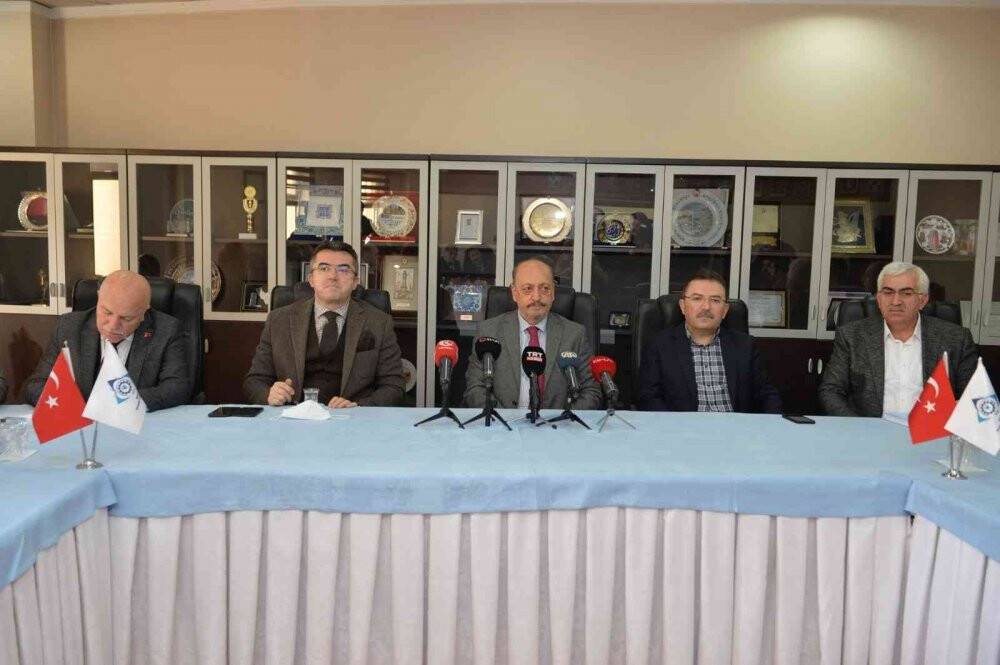 Bakan Bilgin ’asgari ücret ve EYT’ ile ilgili açıklamalarda bulundu