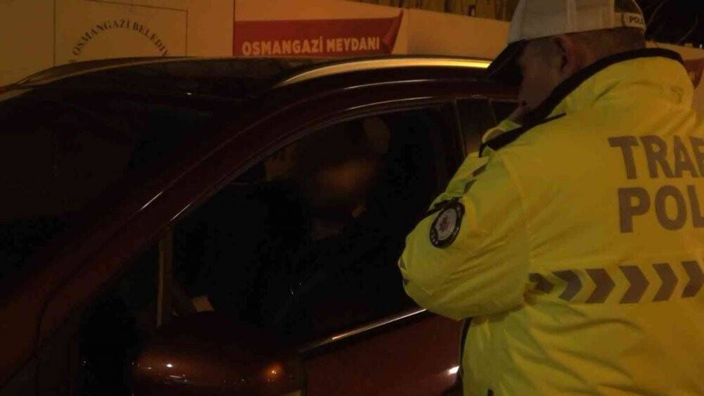 "Beni ters kelepçe yapın" dedi