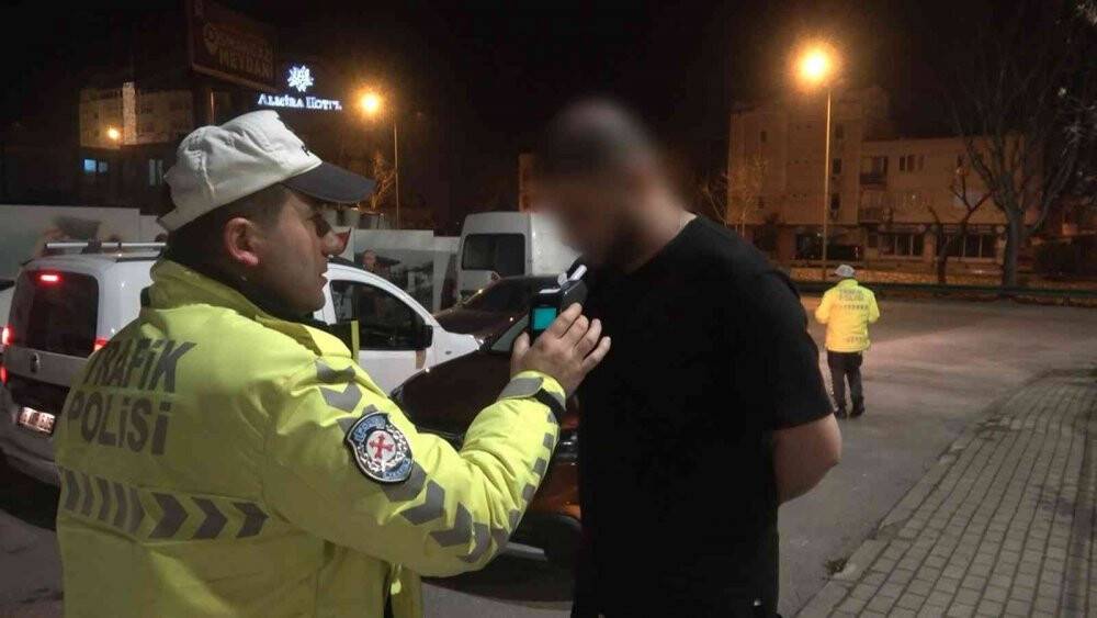 "Beni ters kelepçe yapın" dedi