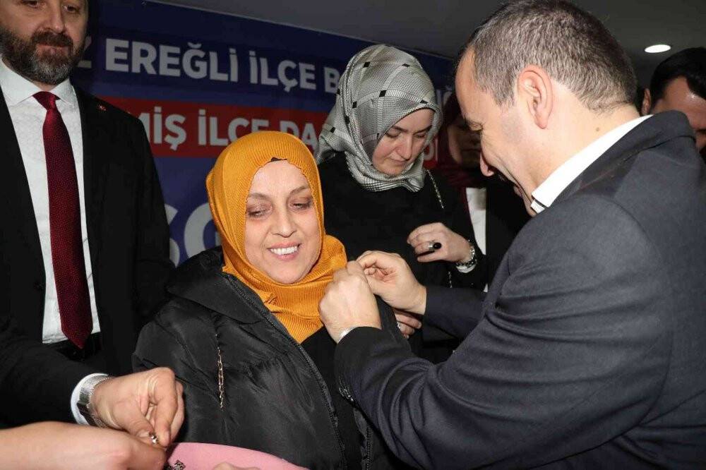 AK Parti’ye 5 bin 300 yeni katılım