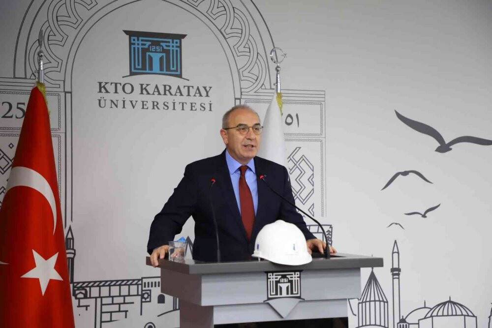 KTO Karatay İnşaat Mühendisliği Bölümü öğrencileri baret taktı