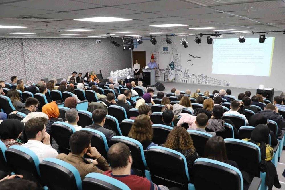 KTO Karatay İnşaat Mühendisliği Bölümü öğrencileri baret taktı