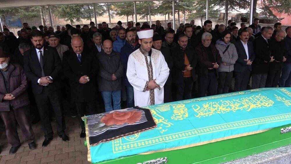 Son yolculuğuna uğurlanan hemşirenin katili 2 kez uzaklaştırma cezası almış