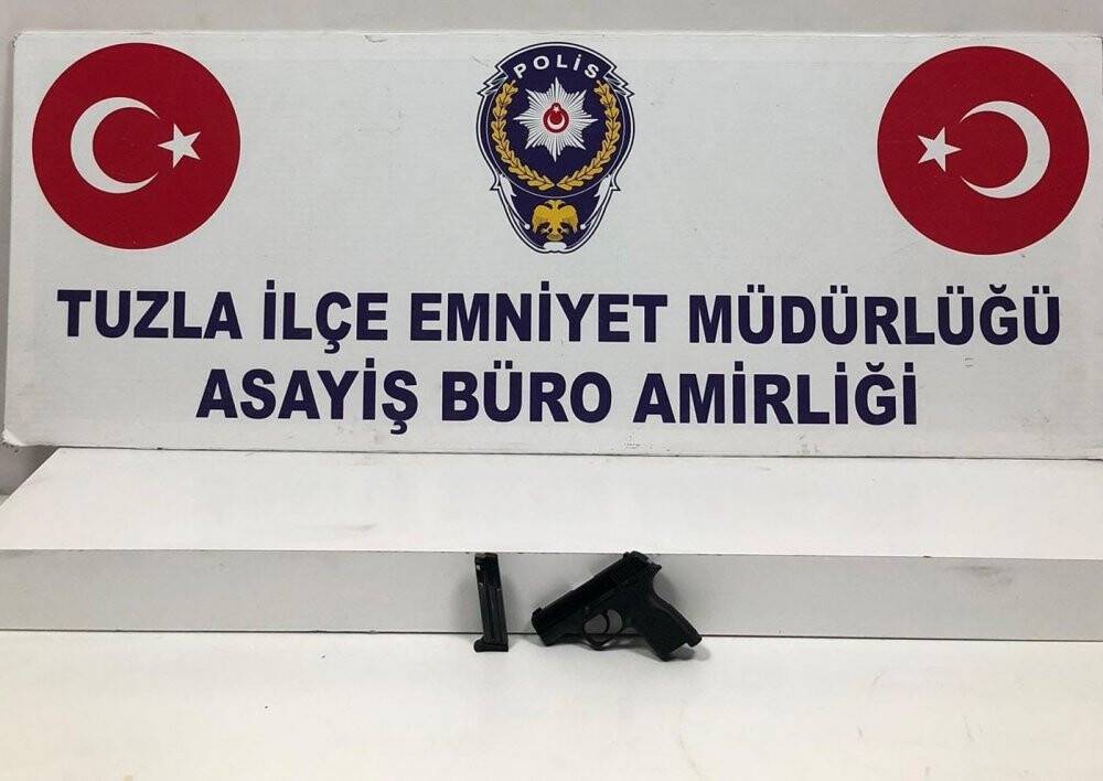 Valeler sokak ortasında birbirlerine kurşun yağdırdı