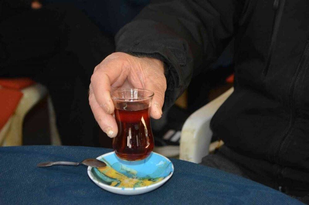 Enflasyona inat 1 TL’ye satıyor