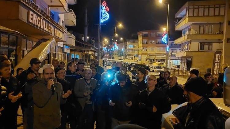 Sevinçle kutsal topraklara uğurlandılar