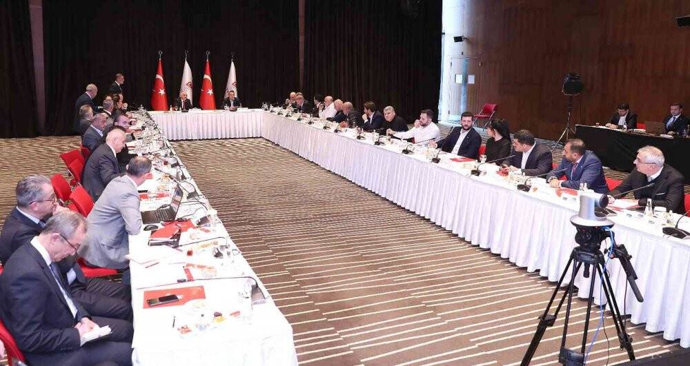 Süper Lig tarihinde ilk! Kulüp başkanlarıyla birlikte Dijital Hakem Ataması yapıldı