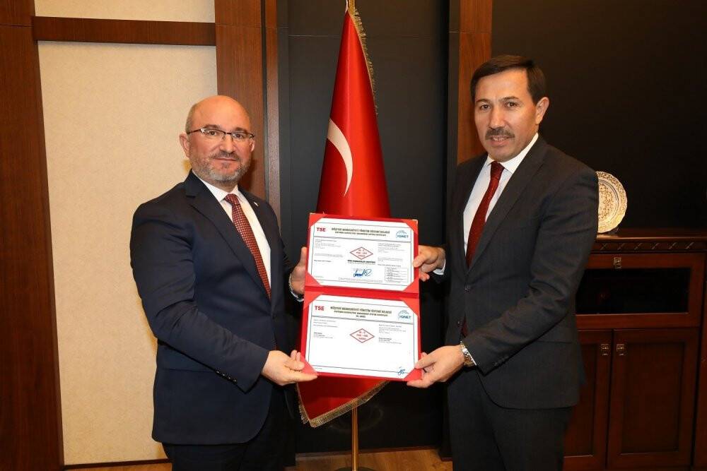 Karatay'a vatandaş memnuniyeti belgesi