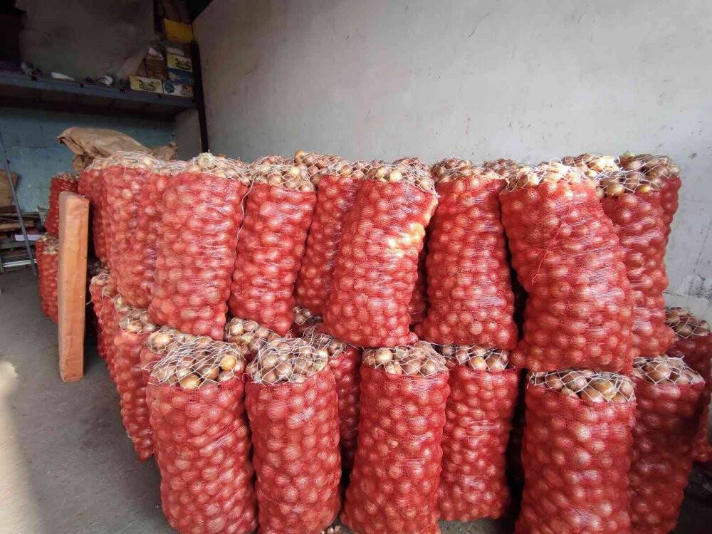 Meyve ve sebze tezgahlarında bolluk yaşanıyor