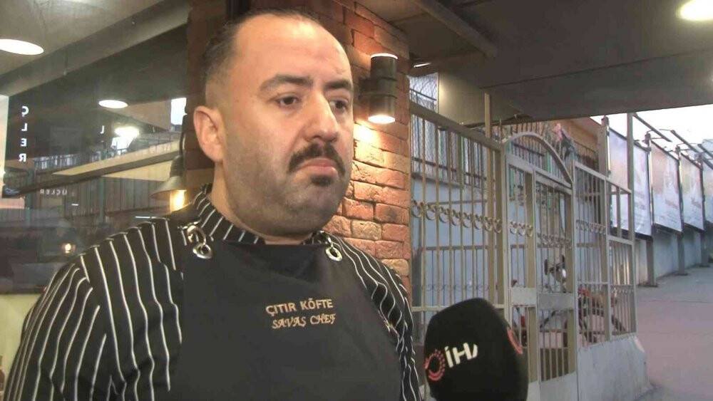 İETT otobüsü ile hafif ticari araç kazasında 1 kişi araçta sıkışarak yaralandı