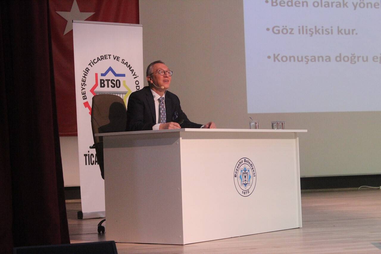 aa-20221224-29823914-29823912-beysehirde-is-hayatinda-etkili-iletisim-etkili-yoneticilik-liderlik-konulu-seminer.jpg