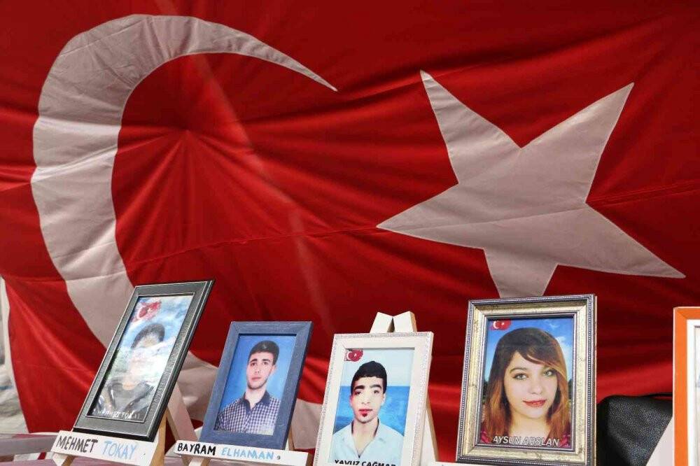 Evlat nöbetindeki anne: “Kirli ellerini oğlumun üzerinden çeksinler”