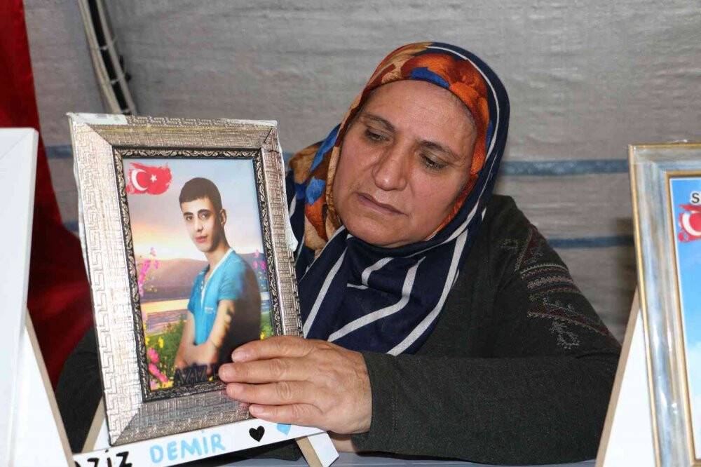 Evlat nöbetindeki anne: “Kirli ellerini oğlumun üzerinden çeksinler”