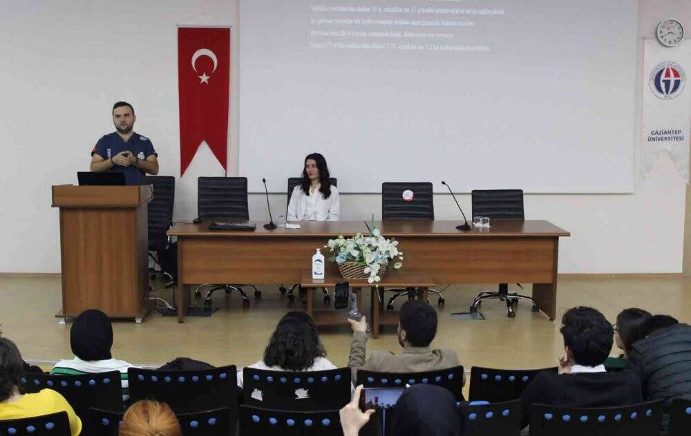 Kediler nasıl beslenmeli