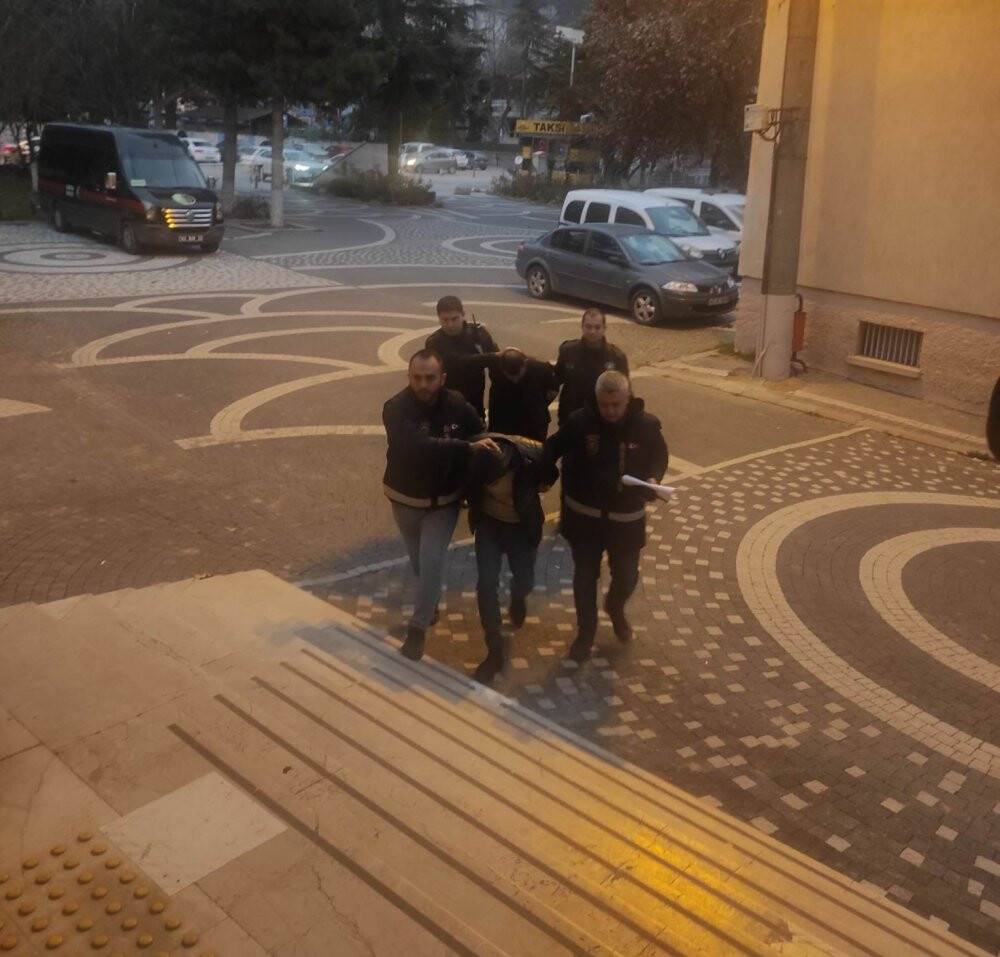 Akşehir'de eğlence mekanında 1 kişinin öldüğü olayla ilgili 2 kişi tutuklandı