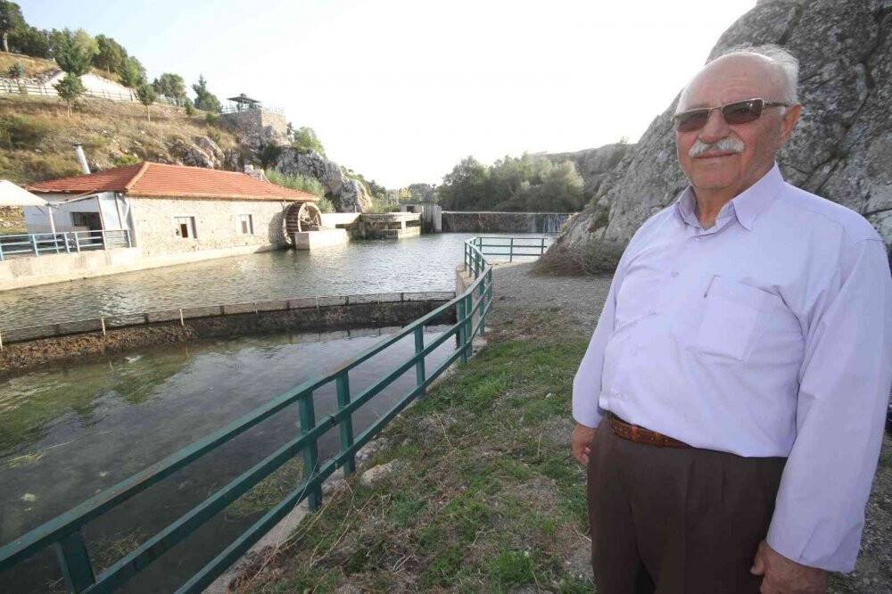 Beyşehir'de Tarihi su değirmeninin çarkları artık dönmüyor