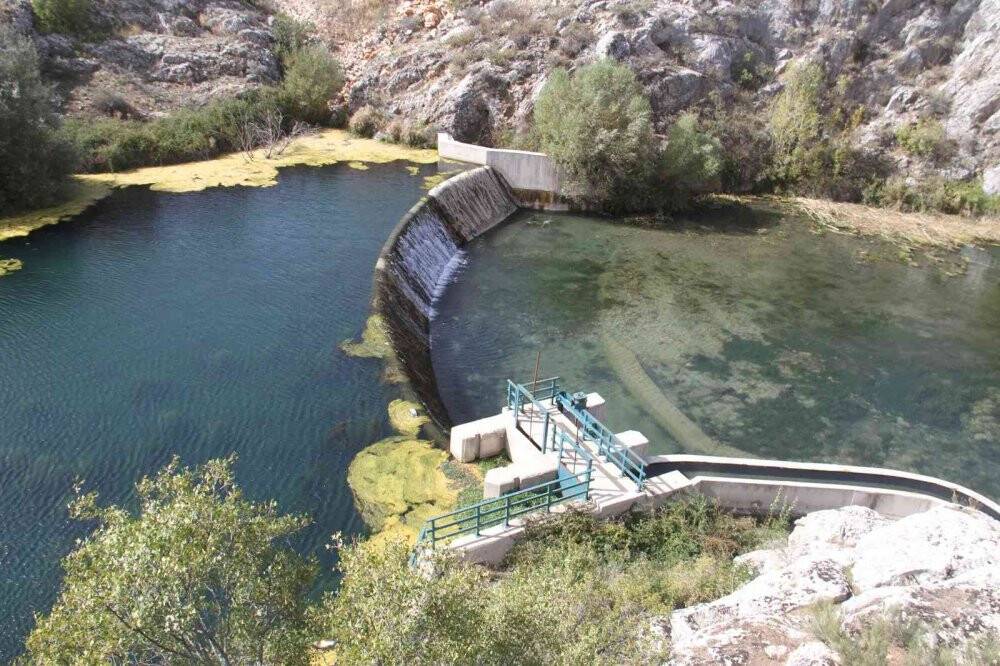 Beyşehir'de Tarihi su değirmeninin çarkları artık dönmüyor