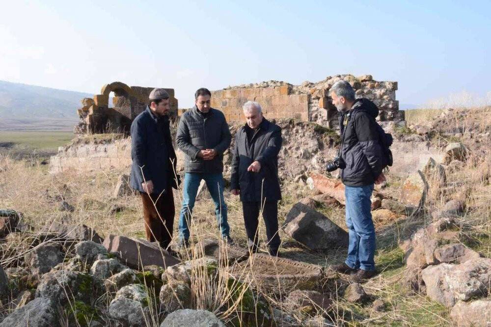 Bitlis’te 556 yıllık mescita