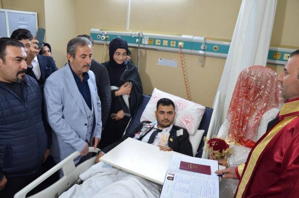 Nikahı hastane odasında kıydılar