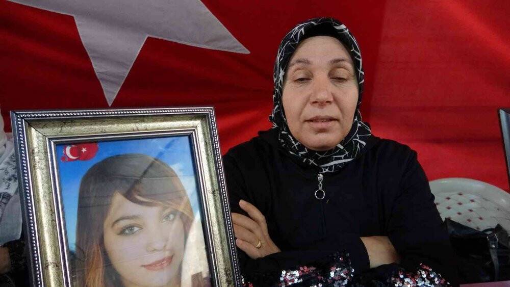 Diyarbakır annelerinin oturma eylemi, bin 213 gündür devam ediyor