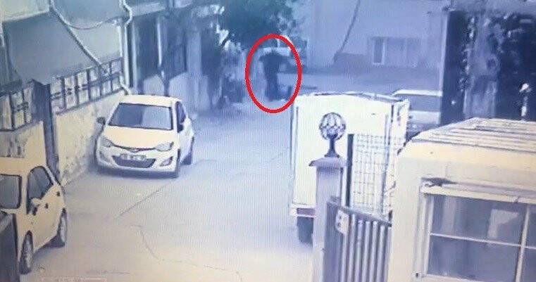 Bursa'da doğalgaz sobasının bomba gibi patladığı anlar kameralarda