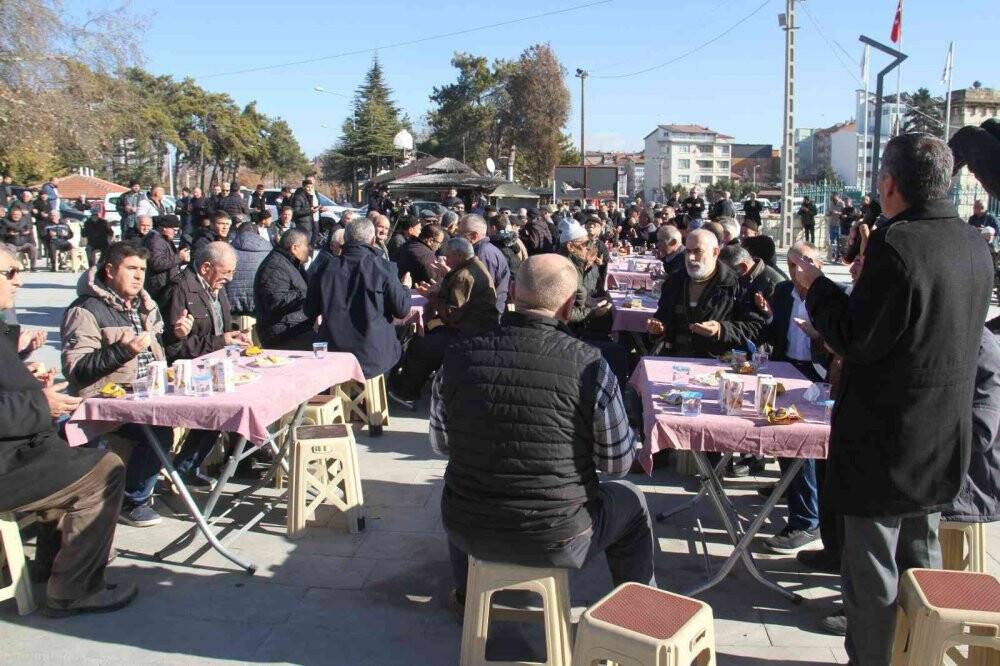 Balıkçılardan Beyşehir Gölü kıyısında kar ve yağmur duası