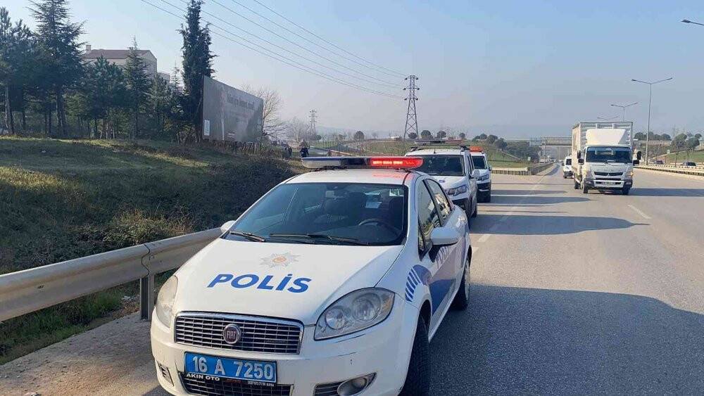 Bursa’da Cuma namazı çıkısında bir kişi silahla vuruldu