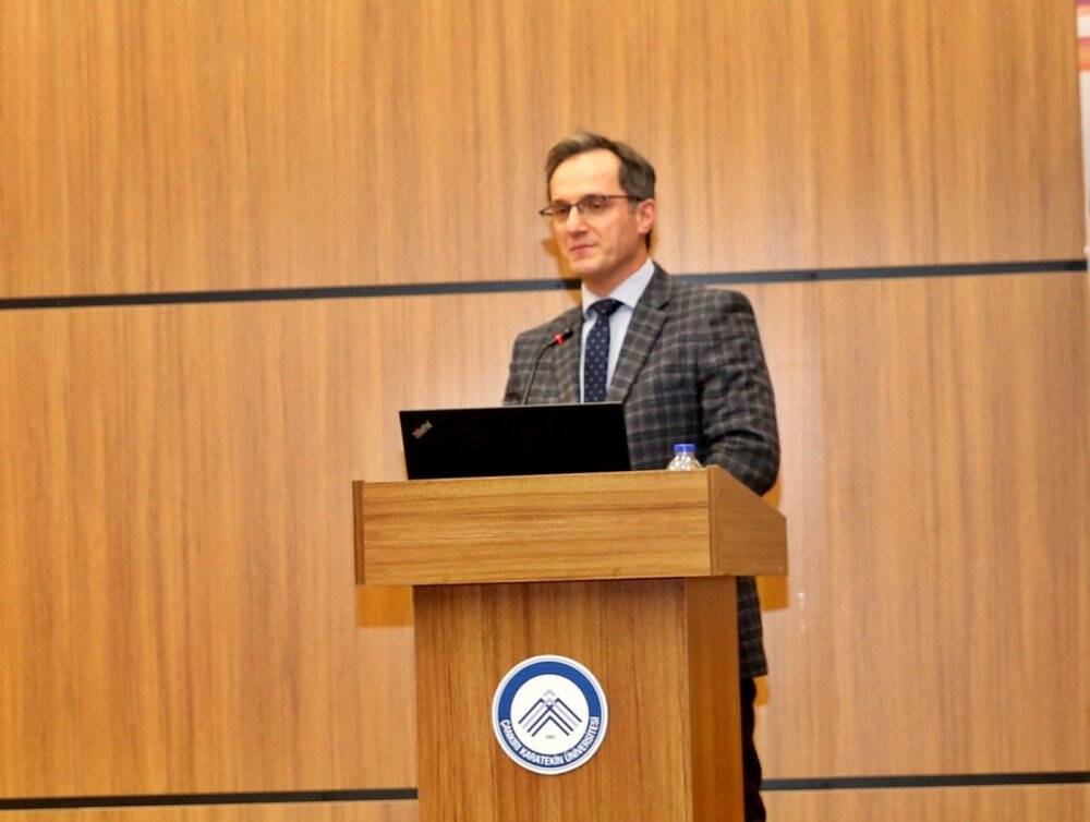 ÇAKÜ’de "Mevlana: Hayatı, Eserleri ve Felsefesi" paneli gerçekleştirildi