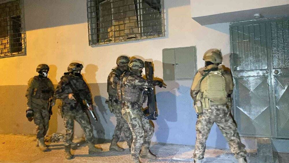 Mersin’de DEAŞ’a şafak operasyonu