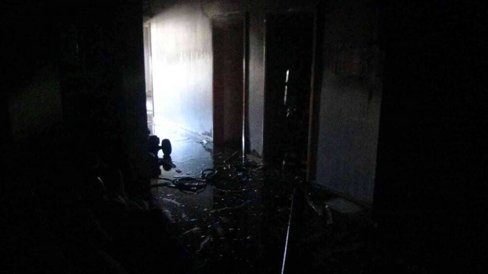 Şamlıurfa'da bir evde çıkan yangında mahsur kalan 7 kişiyi ekipler kurtardı