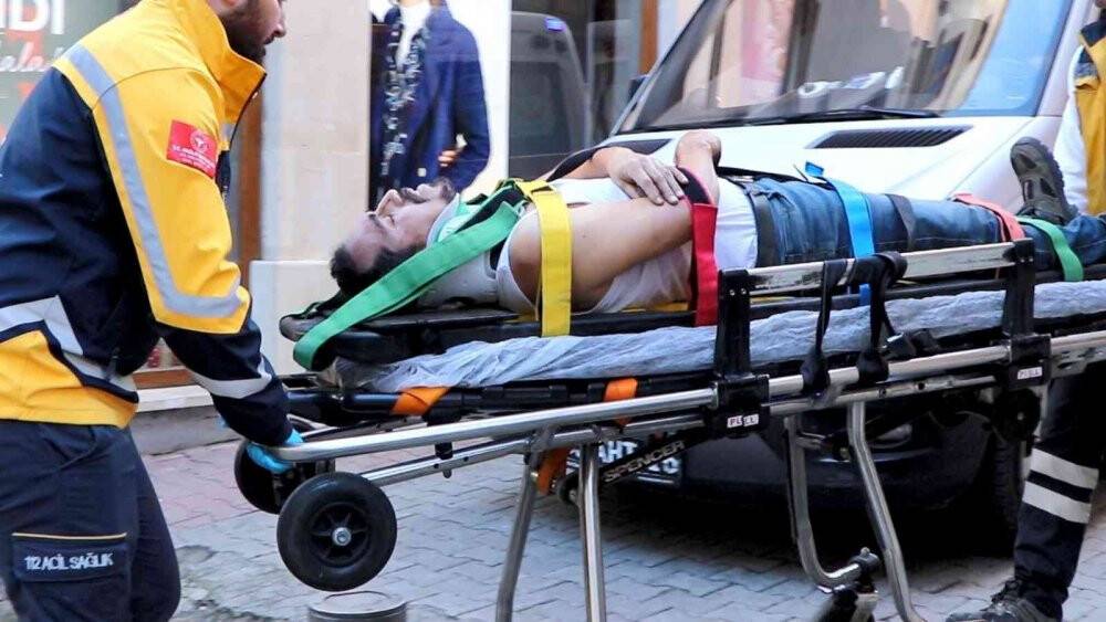 Samsun'da bastığı kartonpiyer kırılan işçi 4 metreden yere düştü