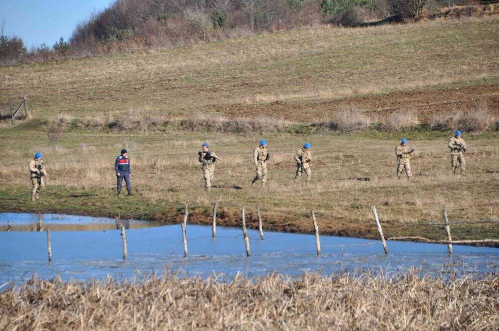 Tokat'ta kayıp kadını, buz tutmuş Karacagöl'de de aradılar