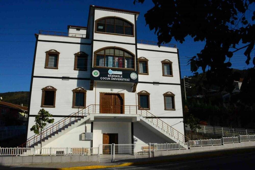 Kocaeli'de lise öğrencileri dron üretti