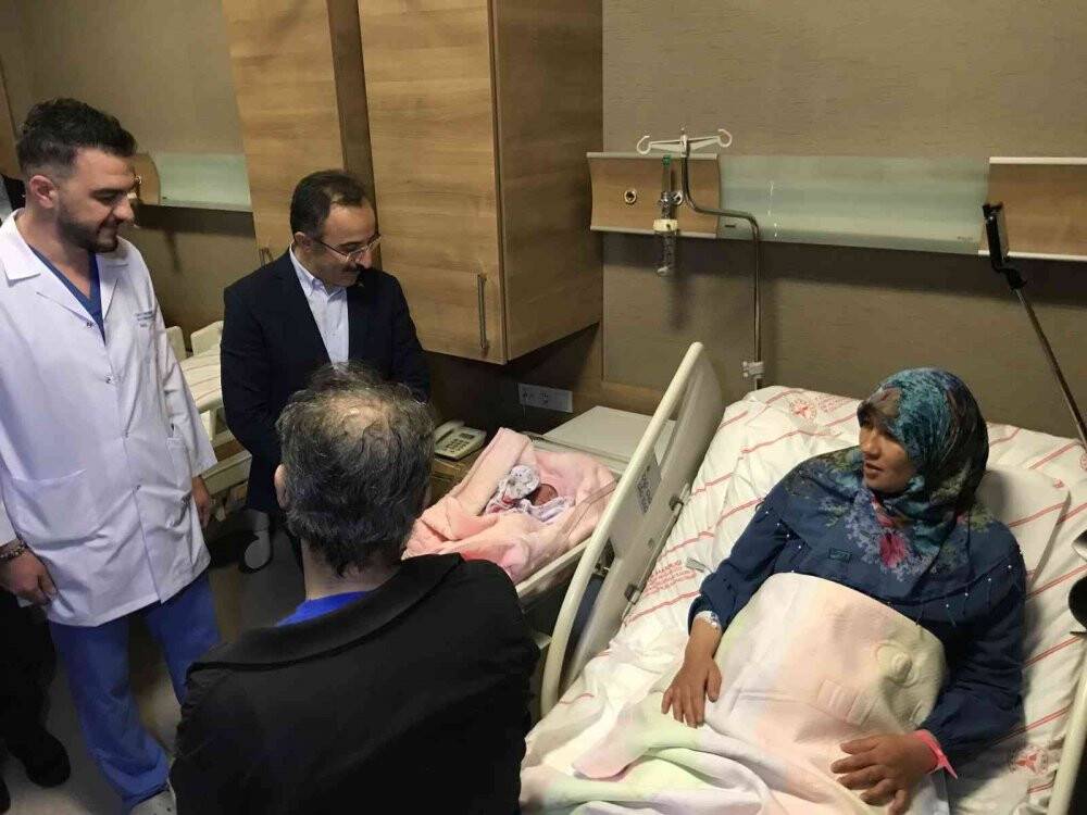 Konya’da 2023’ün ilk bebeği ailenin 6. çocuğu olan Sümeyye Nur oldu