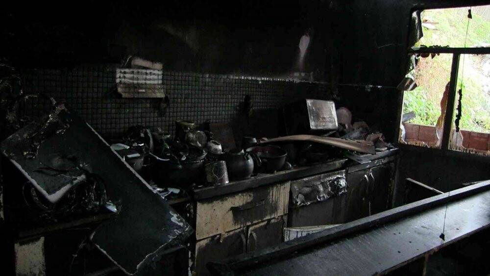 Yeni yıla yangınla girdiler, evleri kül oldu