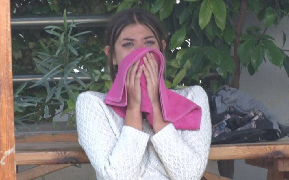 Antalya'da kedisi yangında ölen, genç kız gözyaşlarına boğuldu