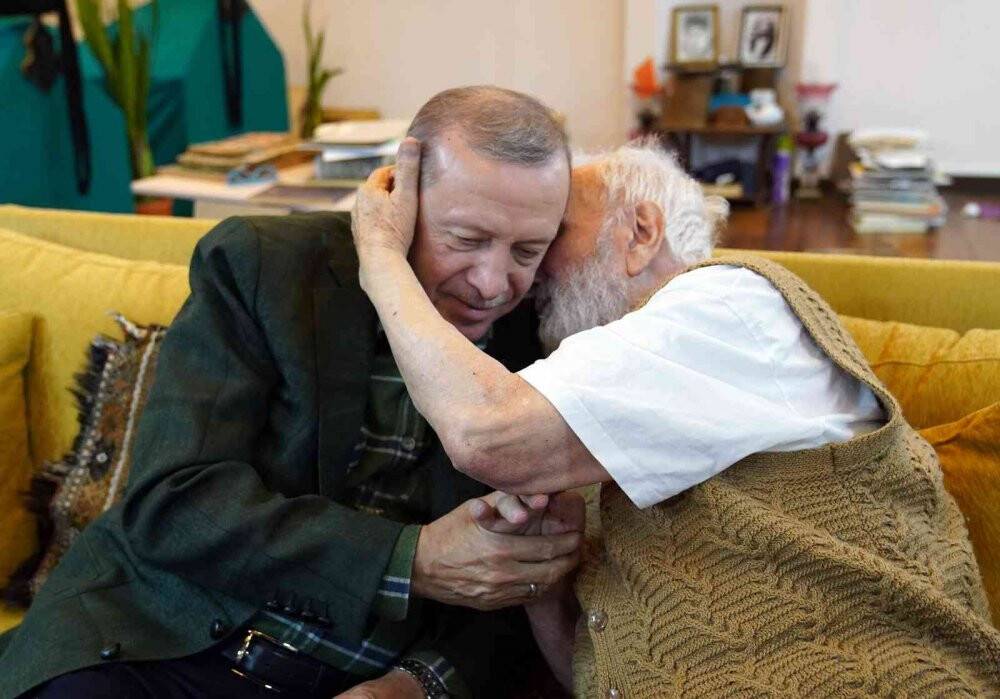 Cumhurbaşkanı Erdoğan, neyzen Niyazi Sayın’ı ziyaret etti