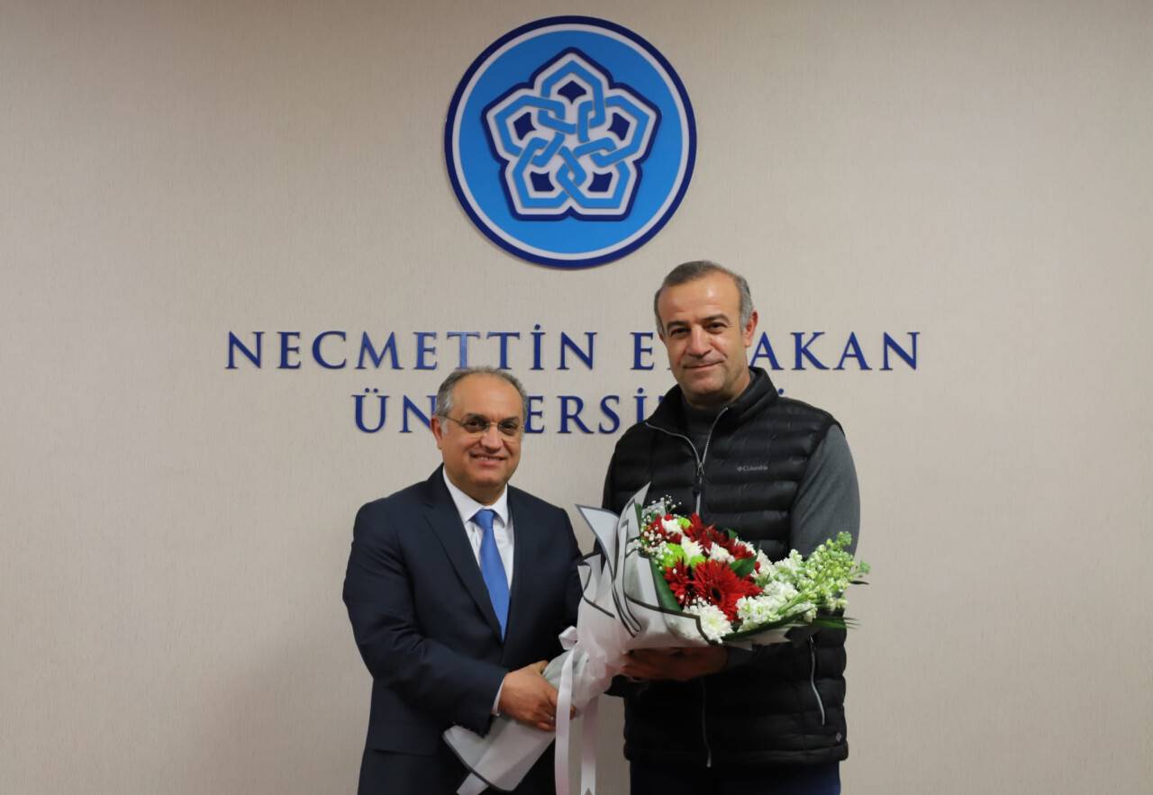 4-prof-dr-kahraman-solda-prof-dr-dogan-sagda.jpeg