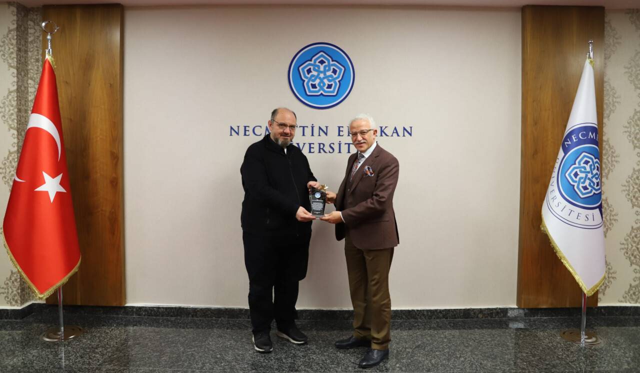 7-prof-dr-okumuslar-ve-rektor-zorlu.jpeg