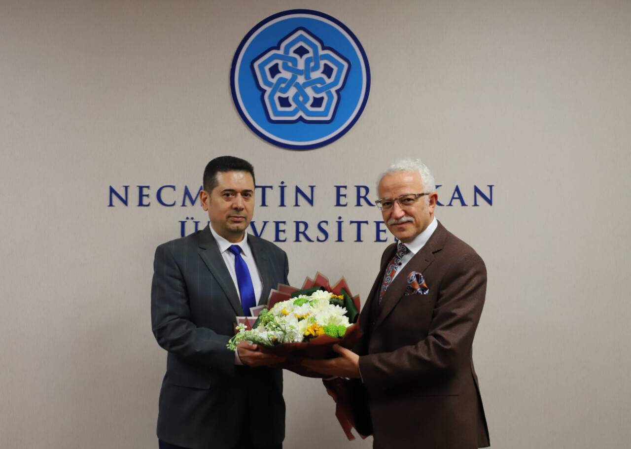 8-dr-hasan-kazak-ve-rektor-zorlu.jpeg