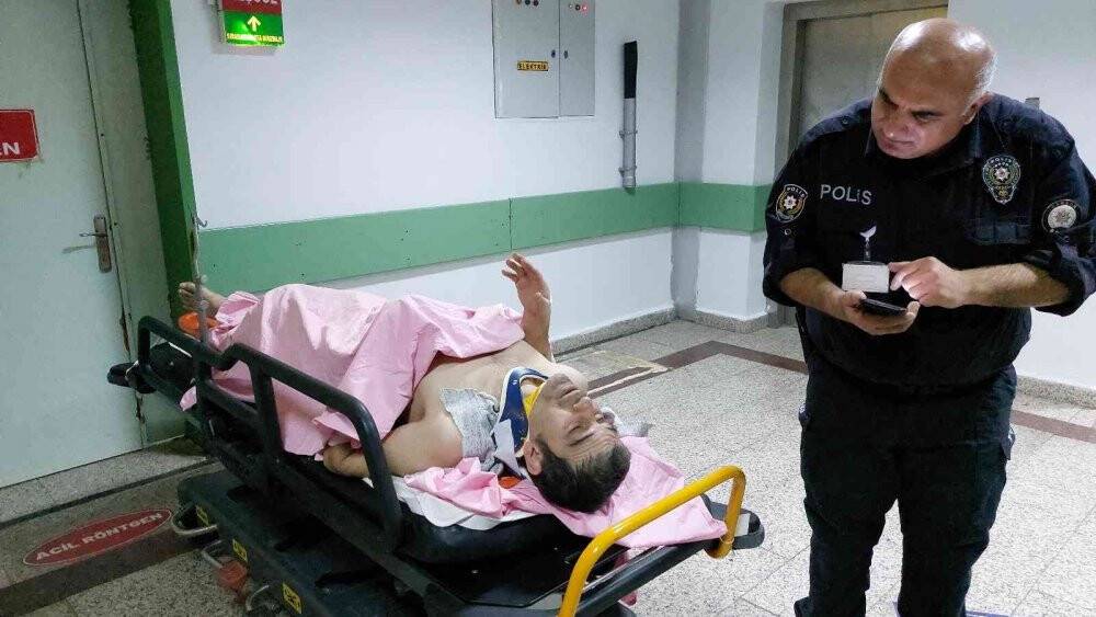 Samsun'da kapısının zorlandığını hisseden vatandaş balkondan atladı