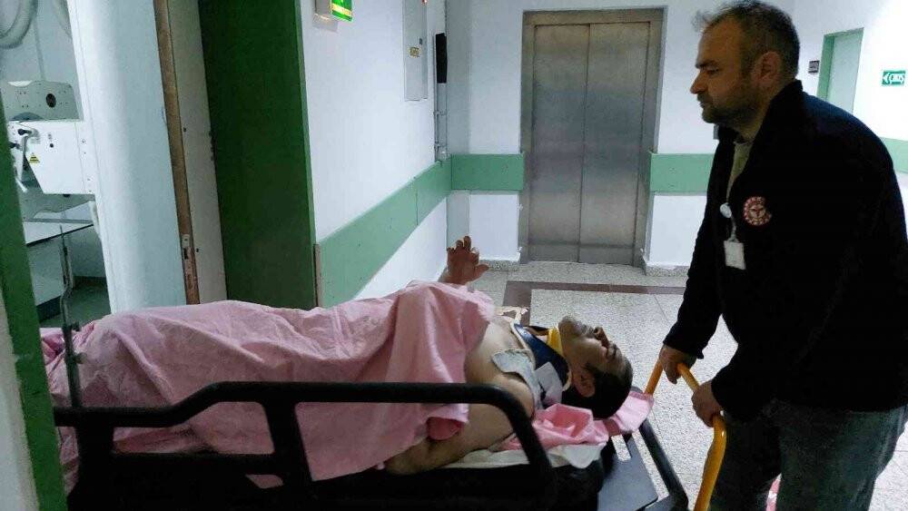 Samsun'da kapısının zorlandığını hisseden vatandaş balkondan atladı