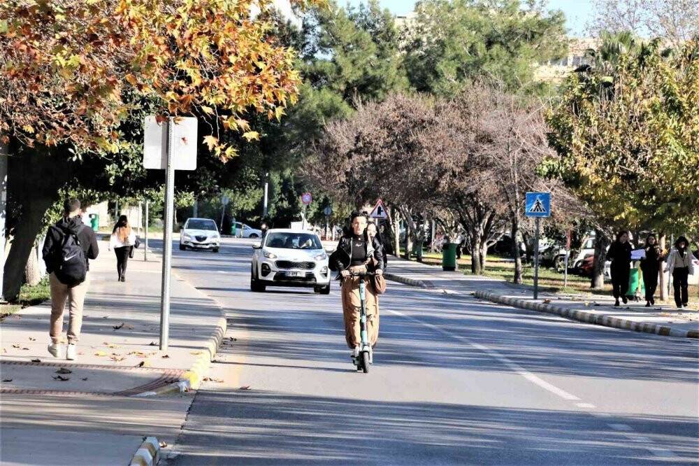 Antalya’da scooterlara 'hız sınırı'