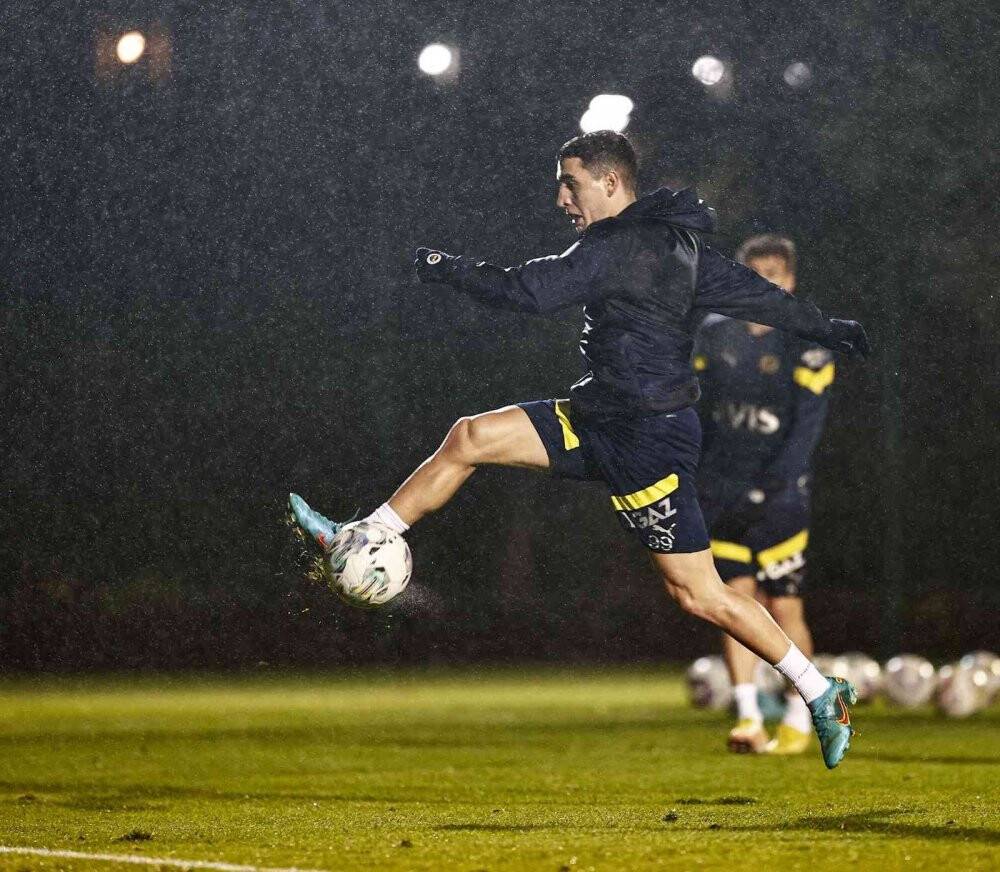 Fenerbahçe'de Galatasaray maçı hazırlıkları başladı