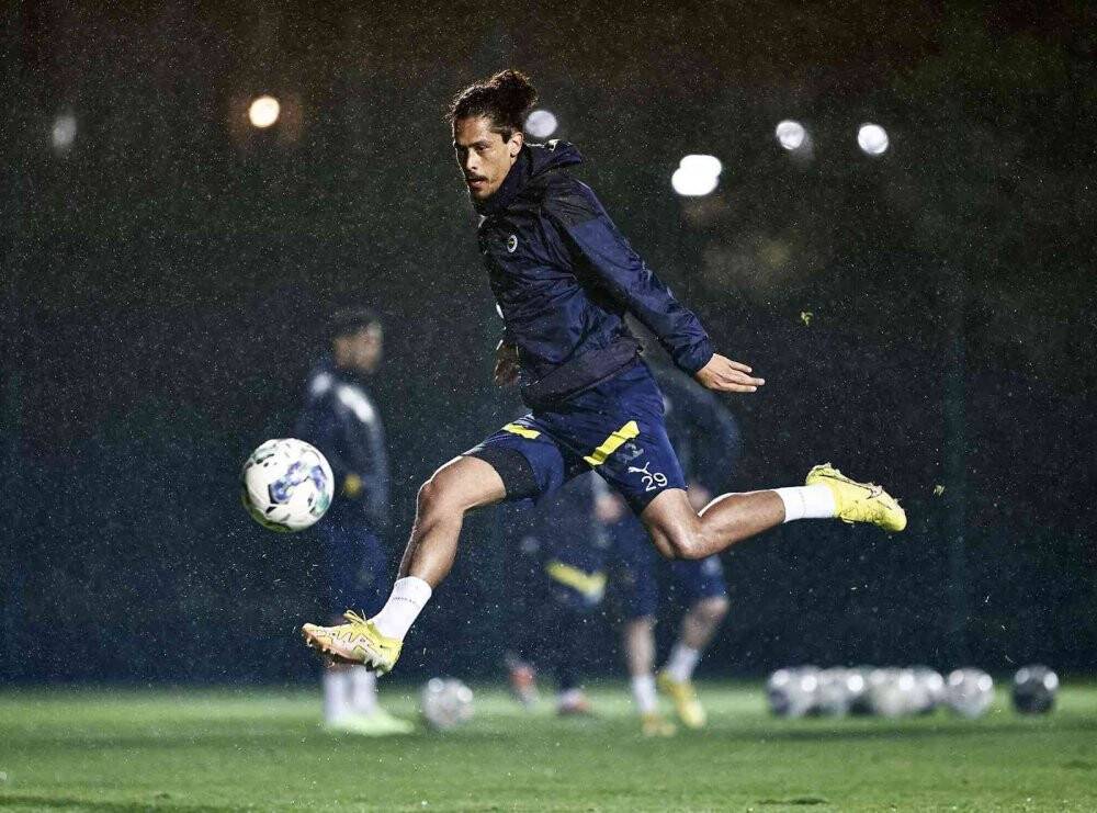 Fenerbahçe'de Galatasaray maçı hazırlıkları başladı