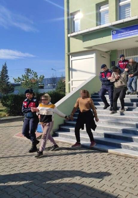 Hızlı tren hattından demir çaldığı iddia edilen şüpheliler gözaltına alındı