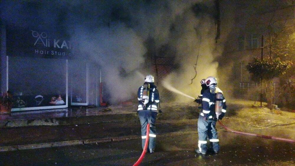 İş yeri alevlere teslim oldu