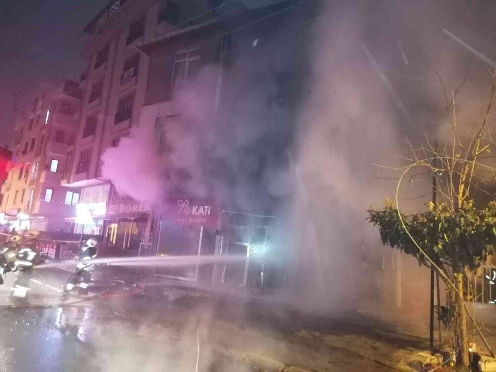 İş yeri alevlere teslim oldu