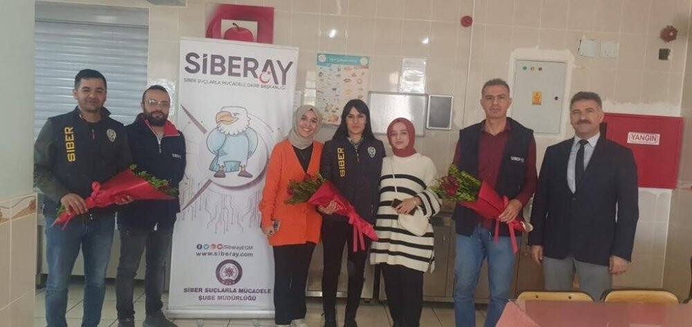 Osmaniye’de polisten siber zorbalık eğitimi